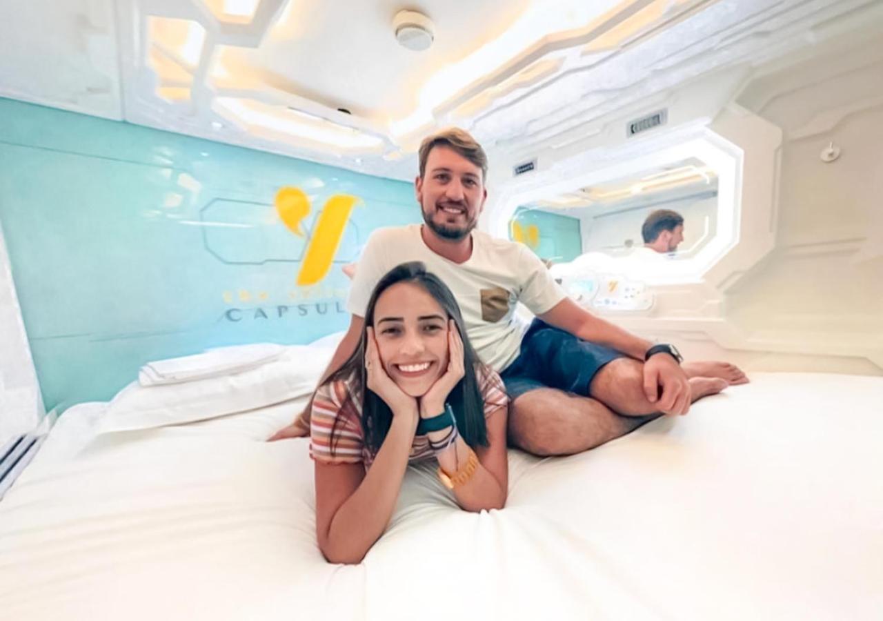 The Yellow Capsule Hotel Close To Airport Cancún Exteriér fotografie